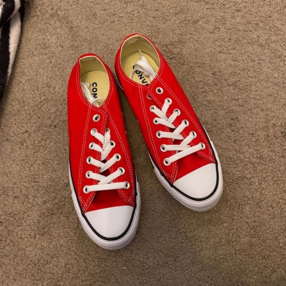 BRAND NEW RED CONVERSE